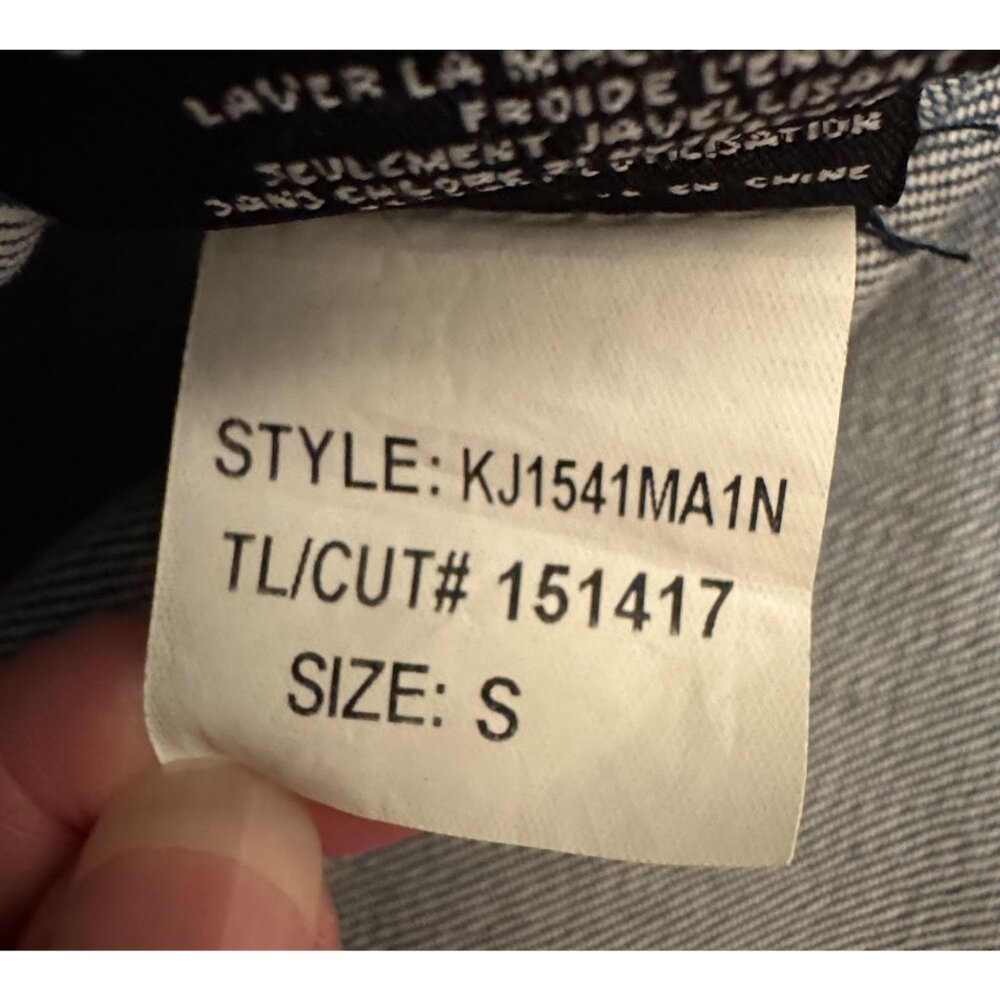 NWT Kut From The Kloth Womens Distressed Blue Denim Jacket S Classic Button Fron - Picture 12 of 12